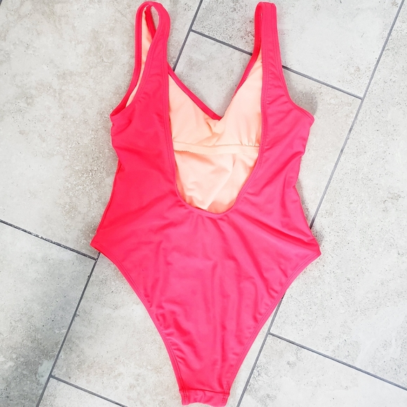 🔥 FIRECRACKER 🧨 SWIMSUIT - Picture 3 of 6